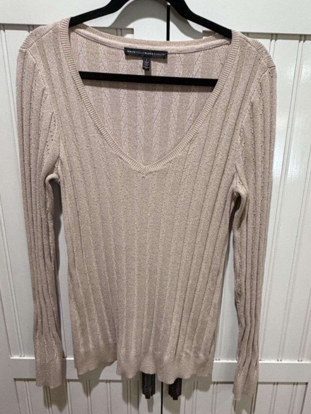 White House Black Market Size Large Shimmer Metallic V Neck Ribbed Sweater